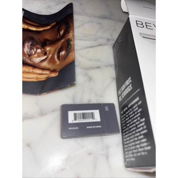 Bevel Shave Safety Razor 1 Razor 10 Blades Open Box - Picture 4 of 8